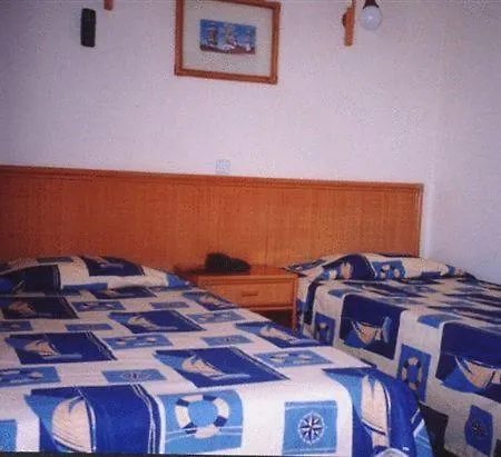 Senhora Da Rocha מלון 2*