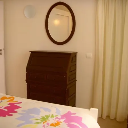 Senhora Da Rocha Apartment *