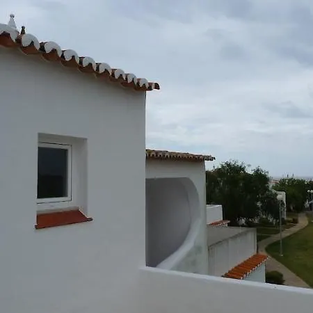 Senhora Da Rocha Apartment *