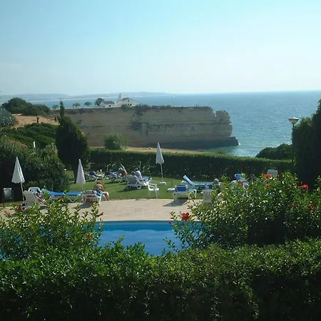 Senhora Da Rocha Apartment
