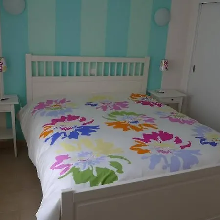 Senhora Da Rocha Apartment *